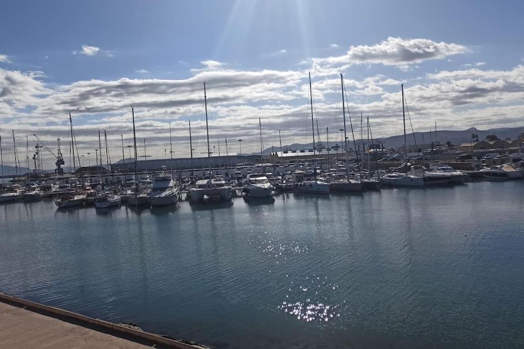 Piso En Playa De Gandia! Leilighet Eksteriør bilde
